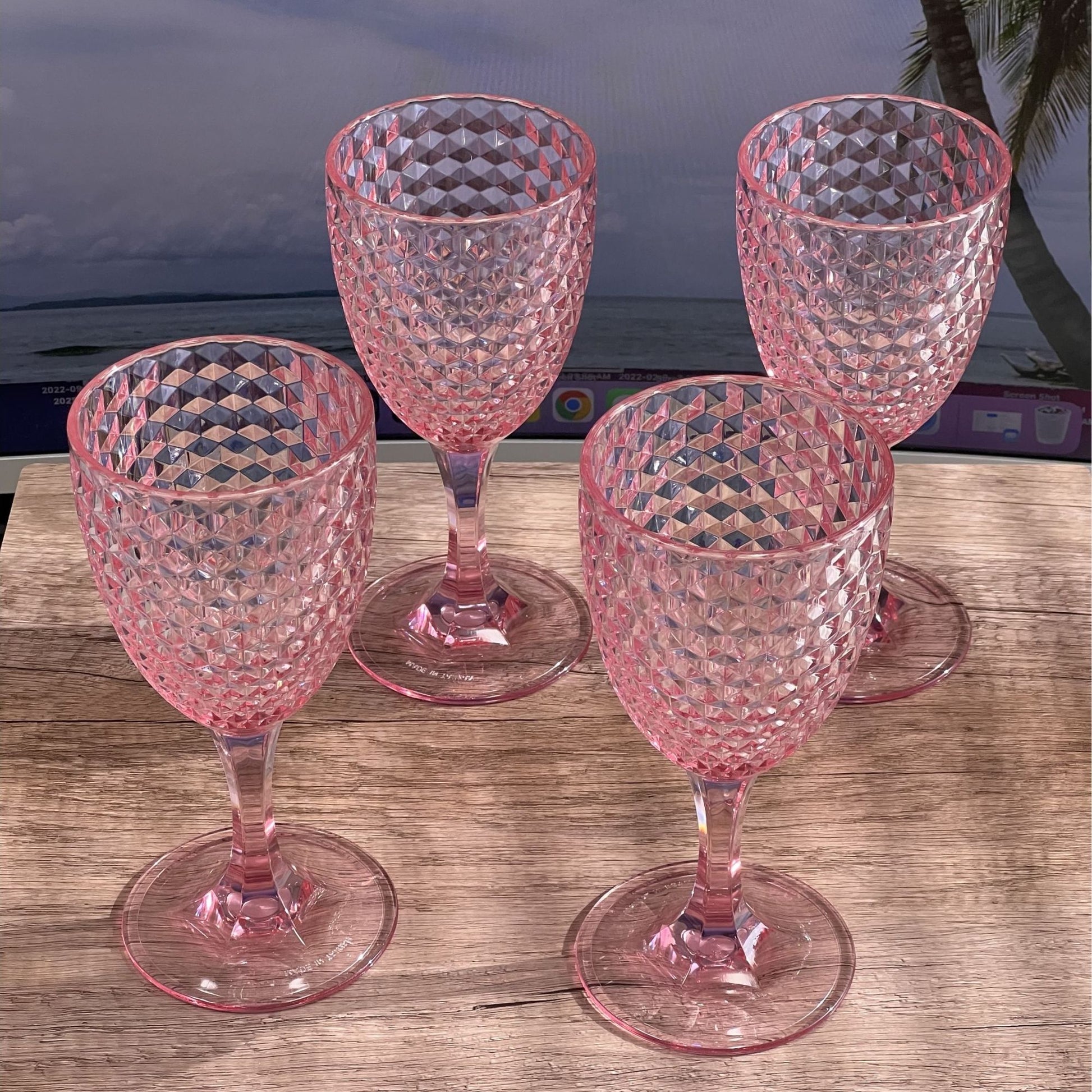 Diamond Cut Plastic Wine Glasses (Set of 4)