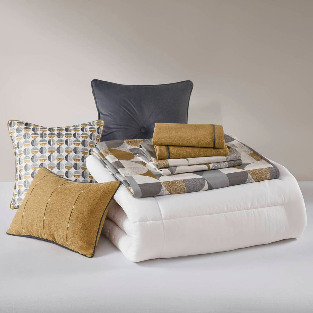 Cirque - 9 Piece King Oversized Duvet Style Comforter Set - Gold