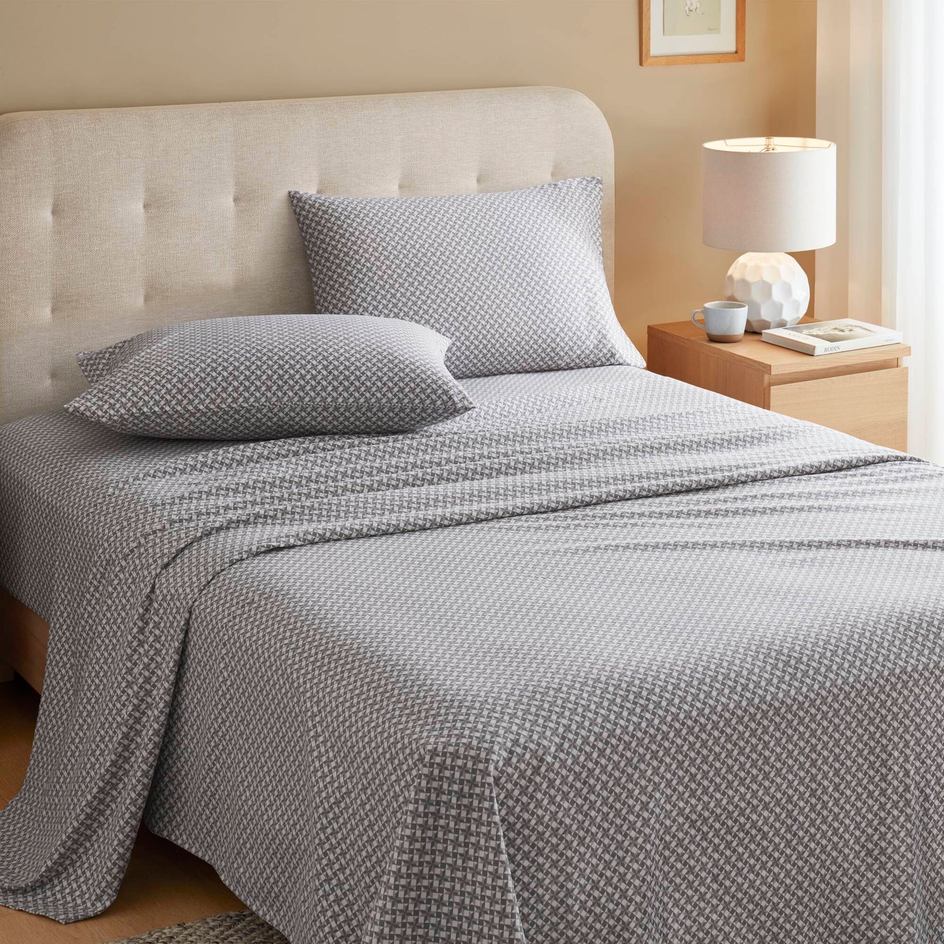 Cozy Cotton Flannel - Queen Printed Sheet Set - Snowflake