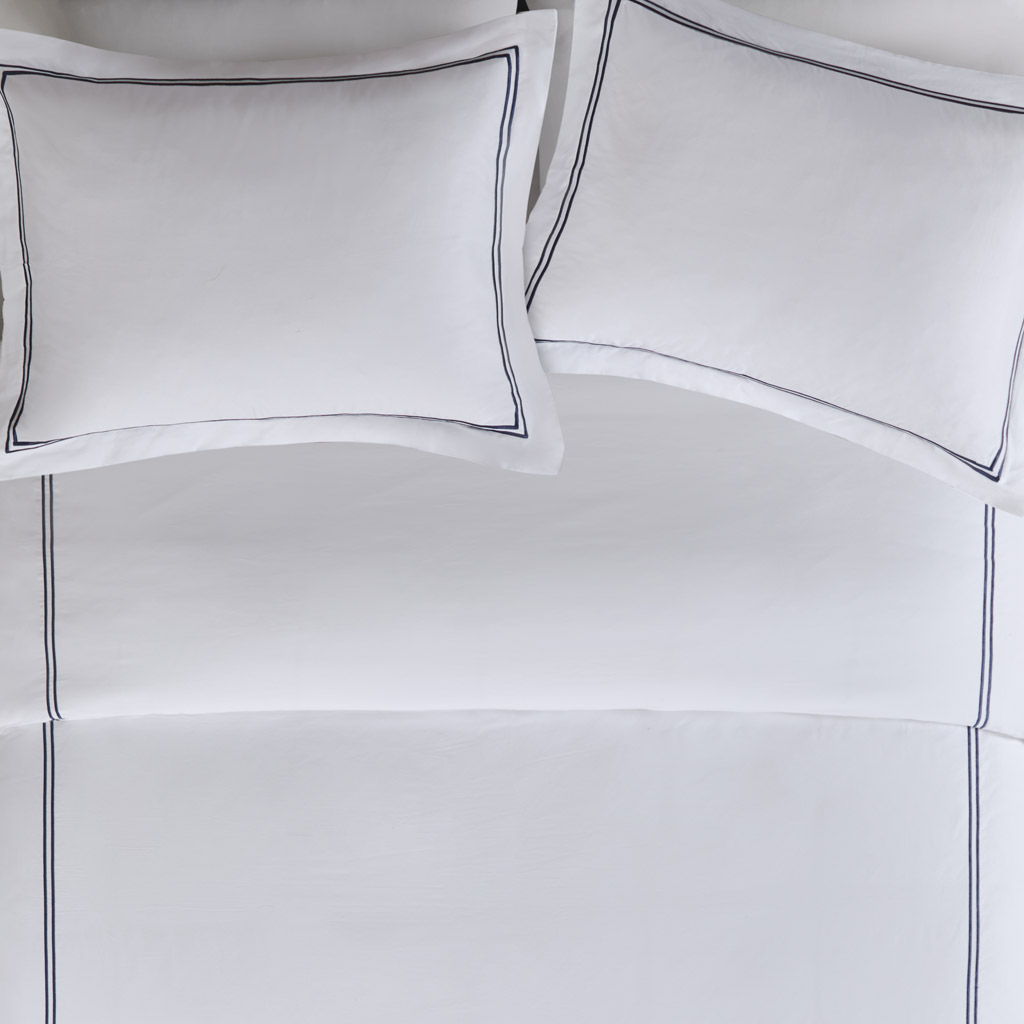 500 Thread Count Luxury - Full Sateen Embroidered Duvet Cover Set - White / Navy