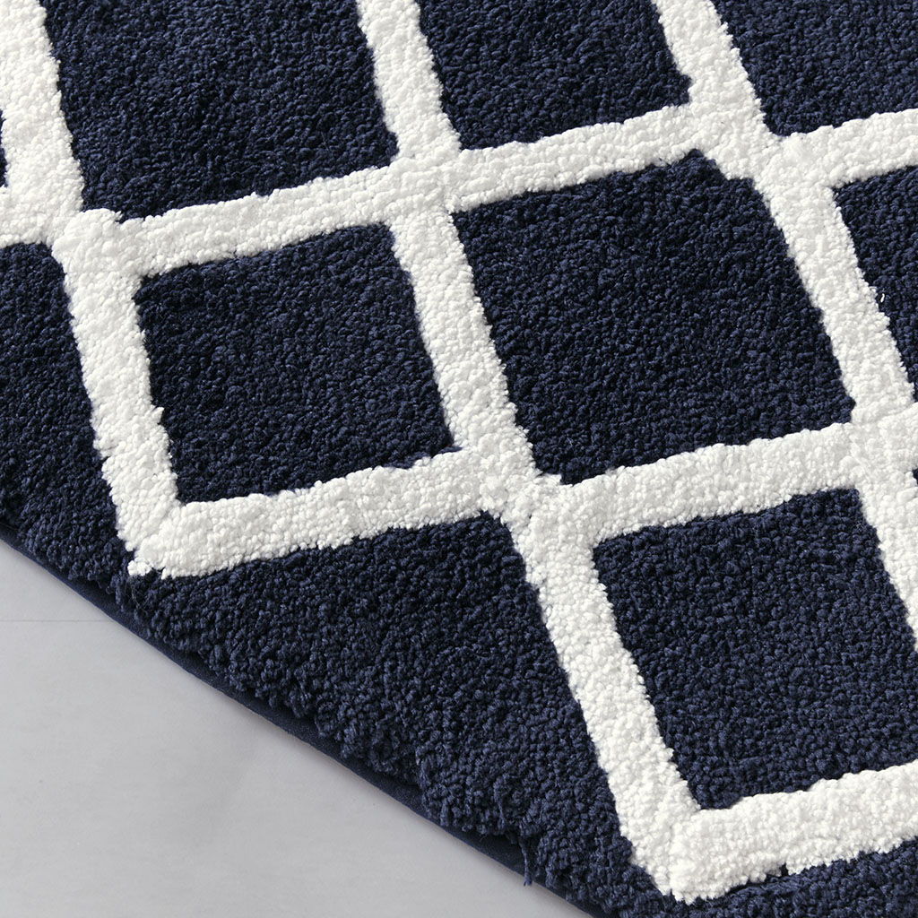Bittman - 21" x 34" Reversible Bath Rug - Navy