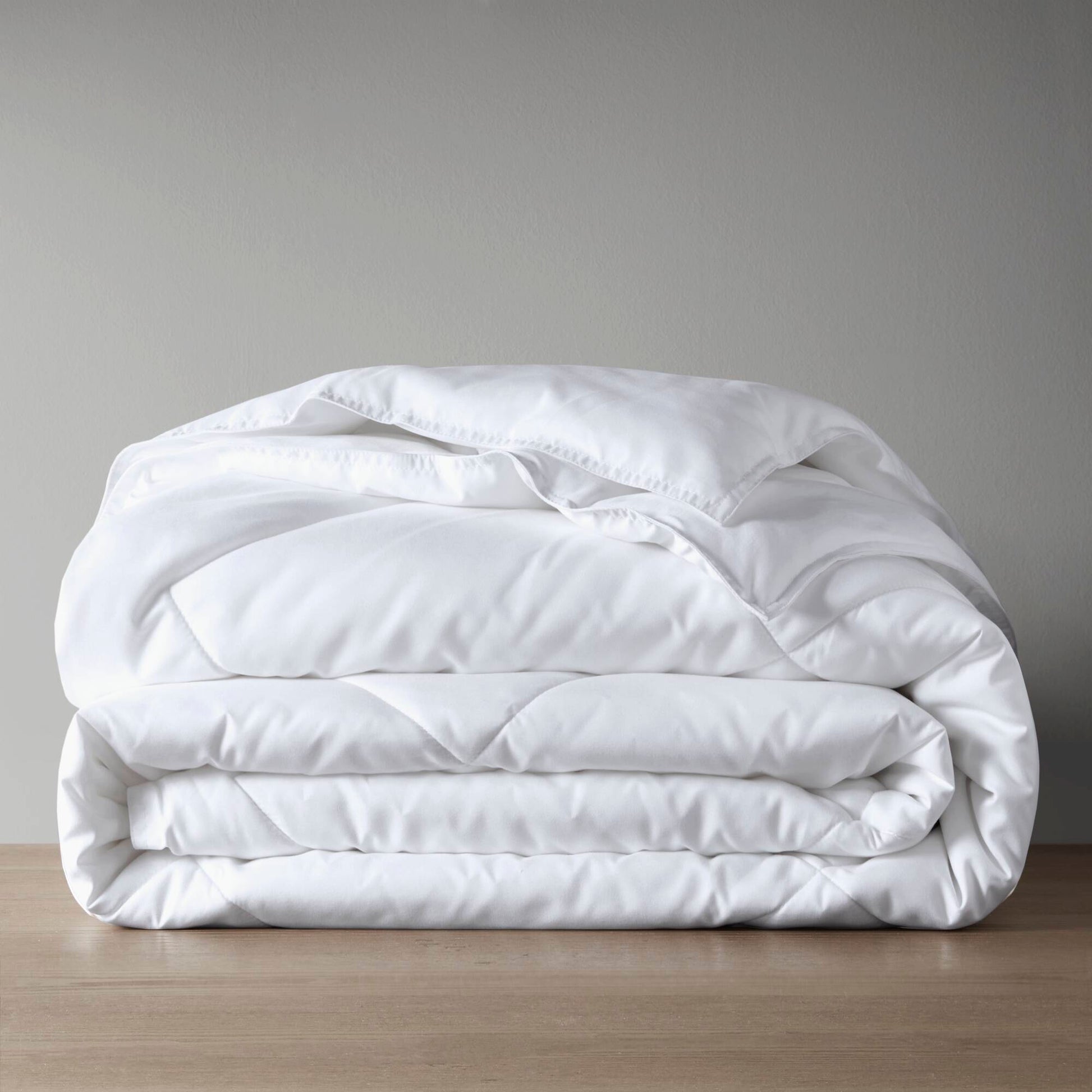 Cooling Touch - Oversized Down Alternative Comforter - White