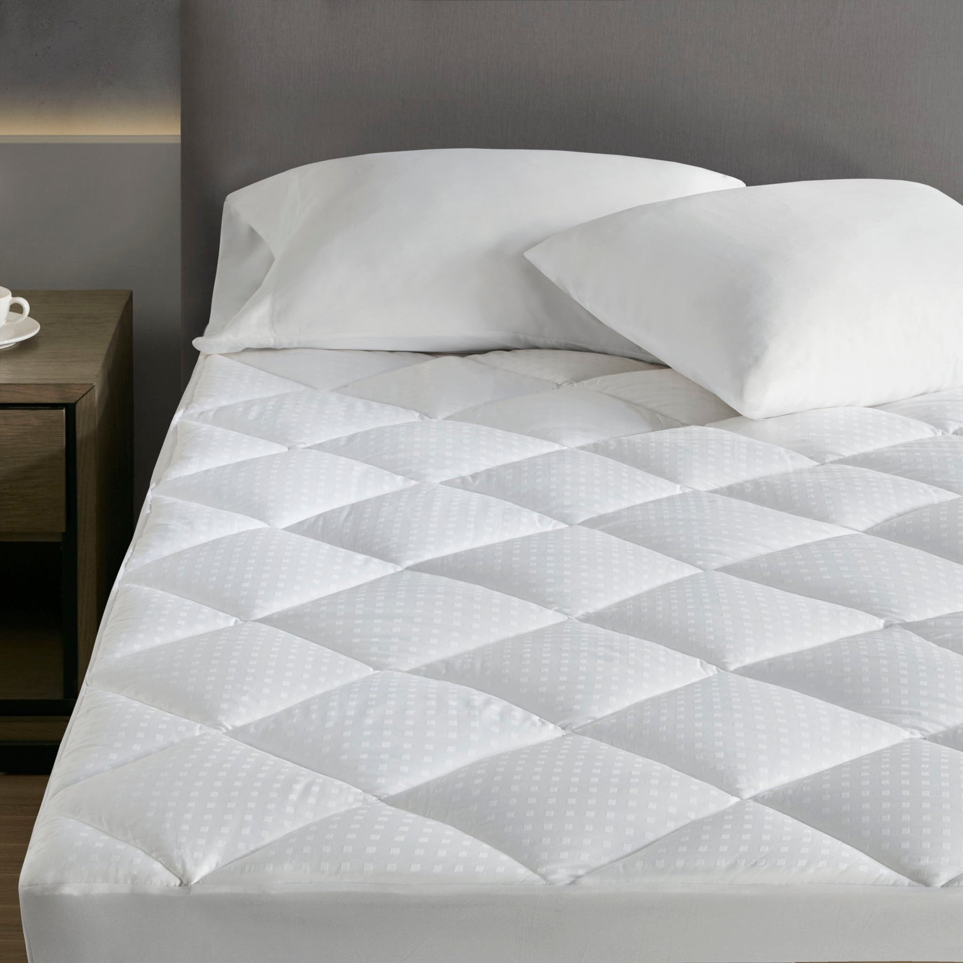 Signature - Queen Dobby Cotton Waterproof Mattress Pad - White