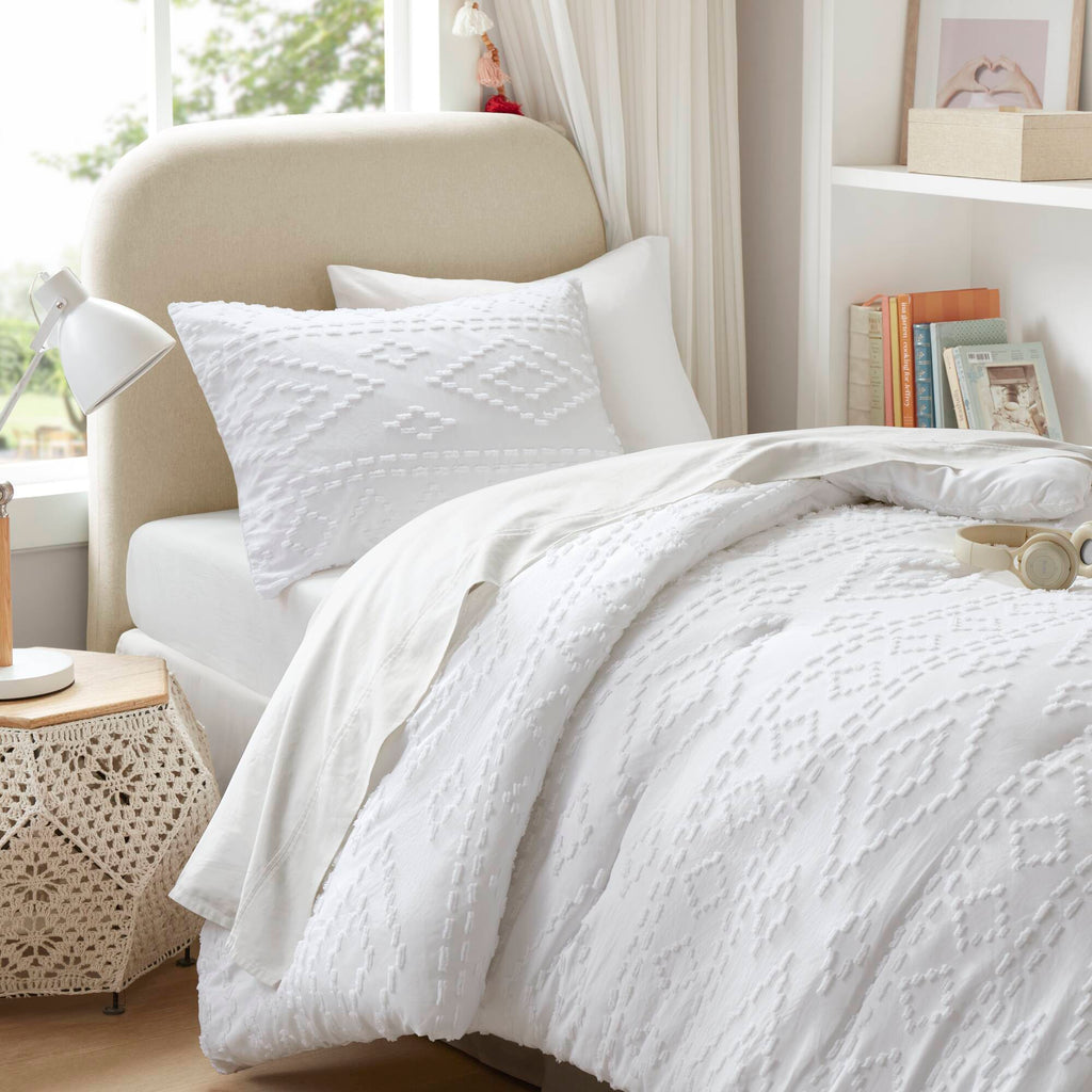 Gigi - King/California King Comforter Mini Set - White