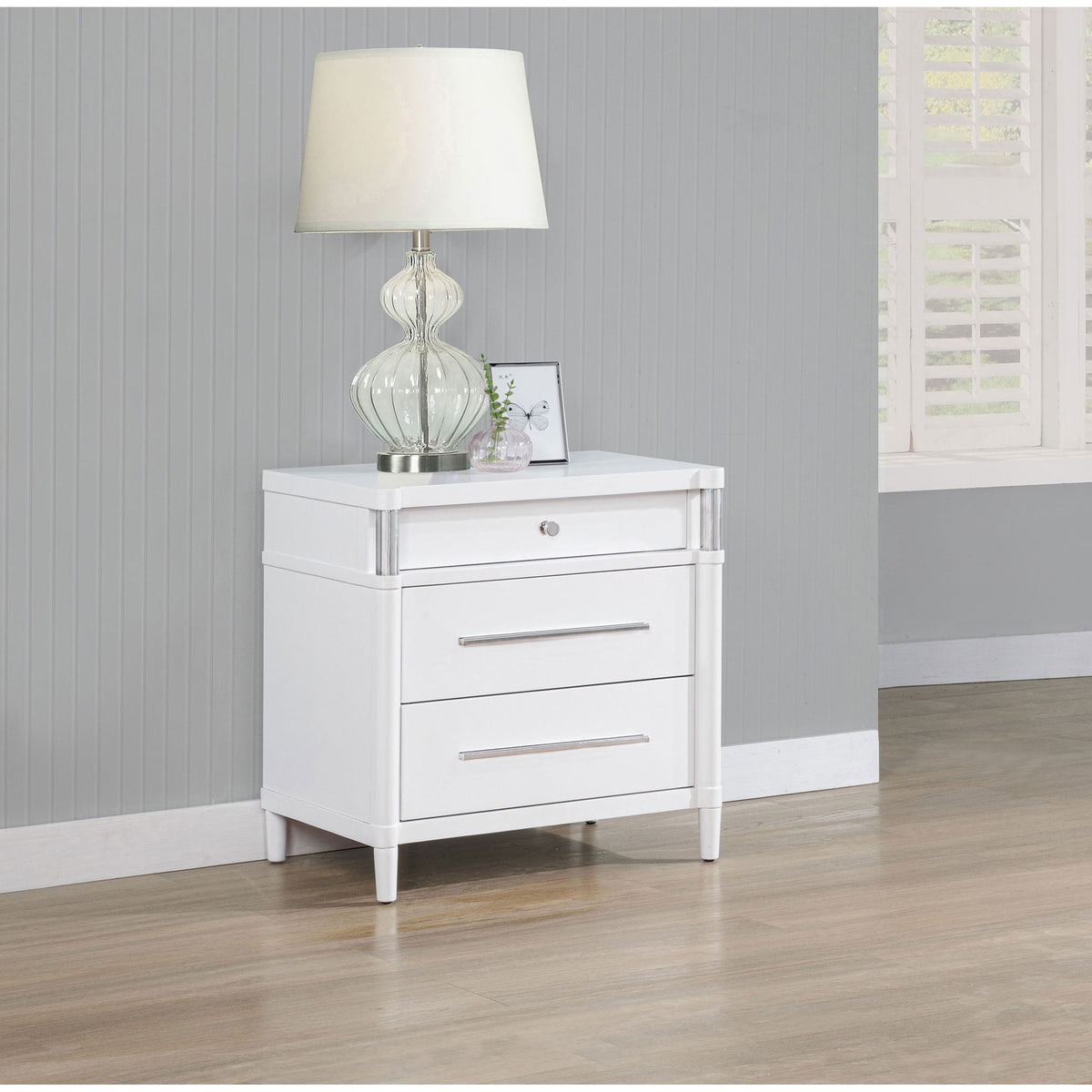 Robinson - 3 Drawer Nightstand - White