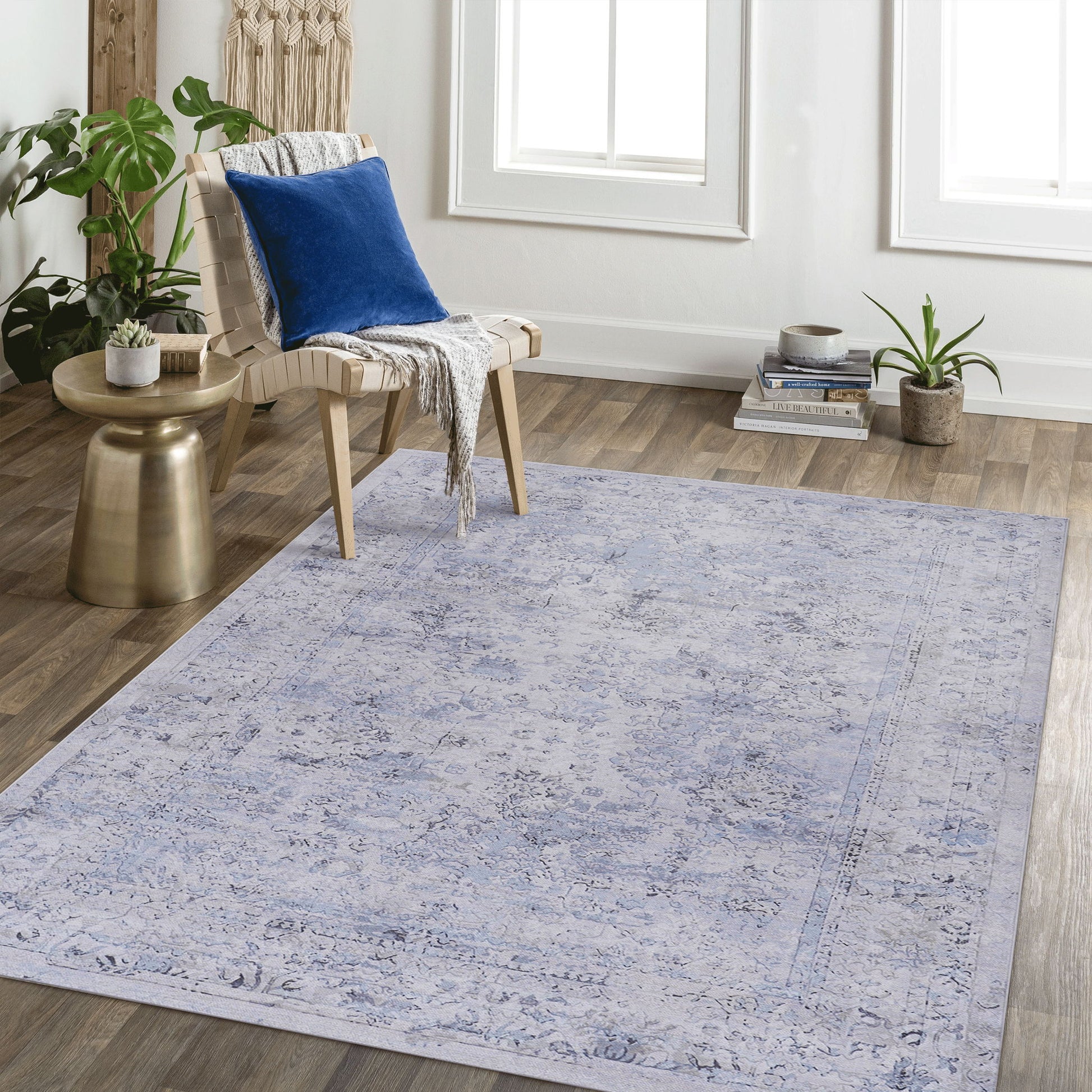 Maval - 4' X 6' Area Rug Washable - Blue / Cream