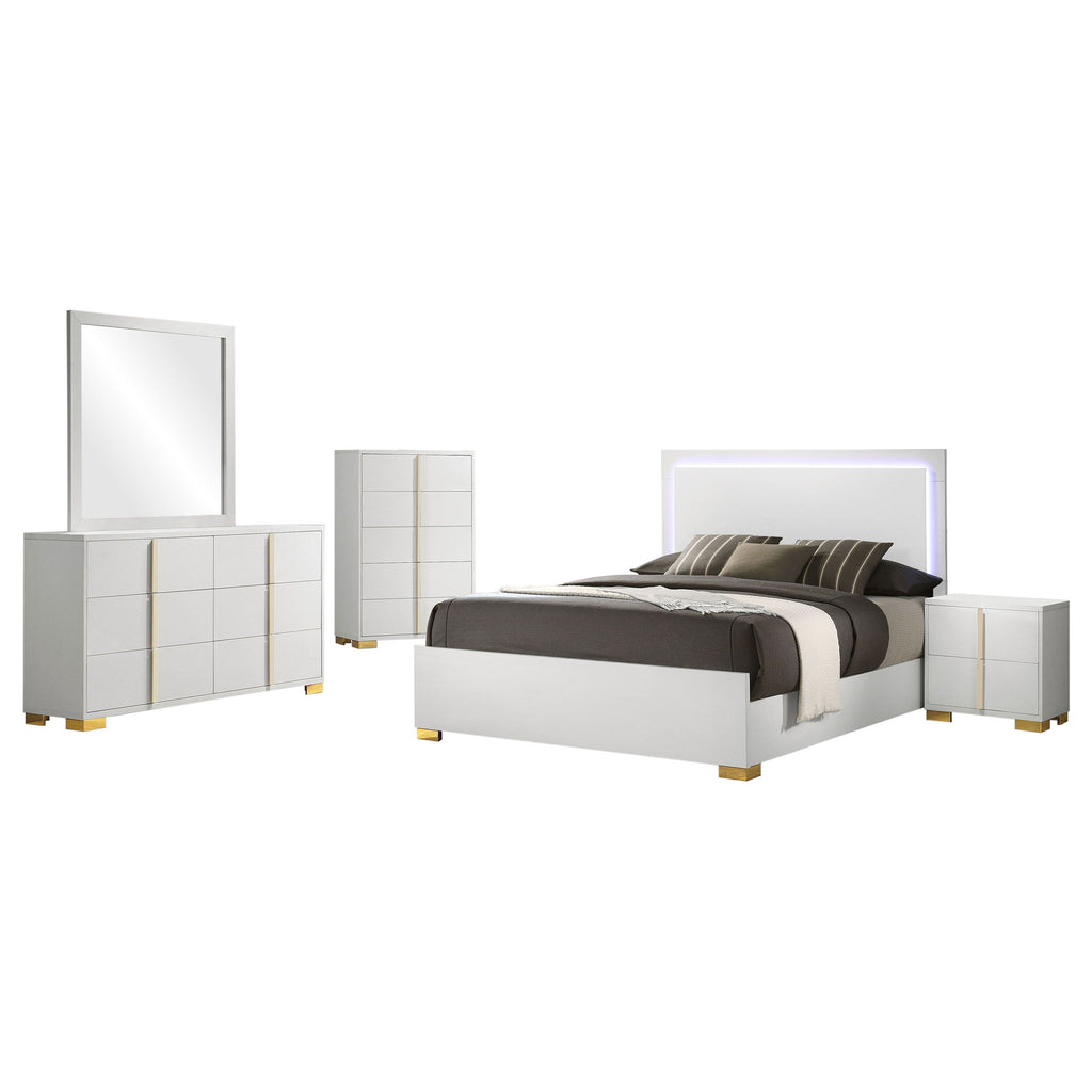 Bedroom Set With Accents