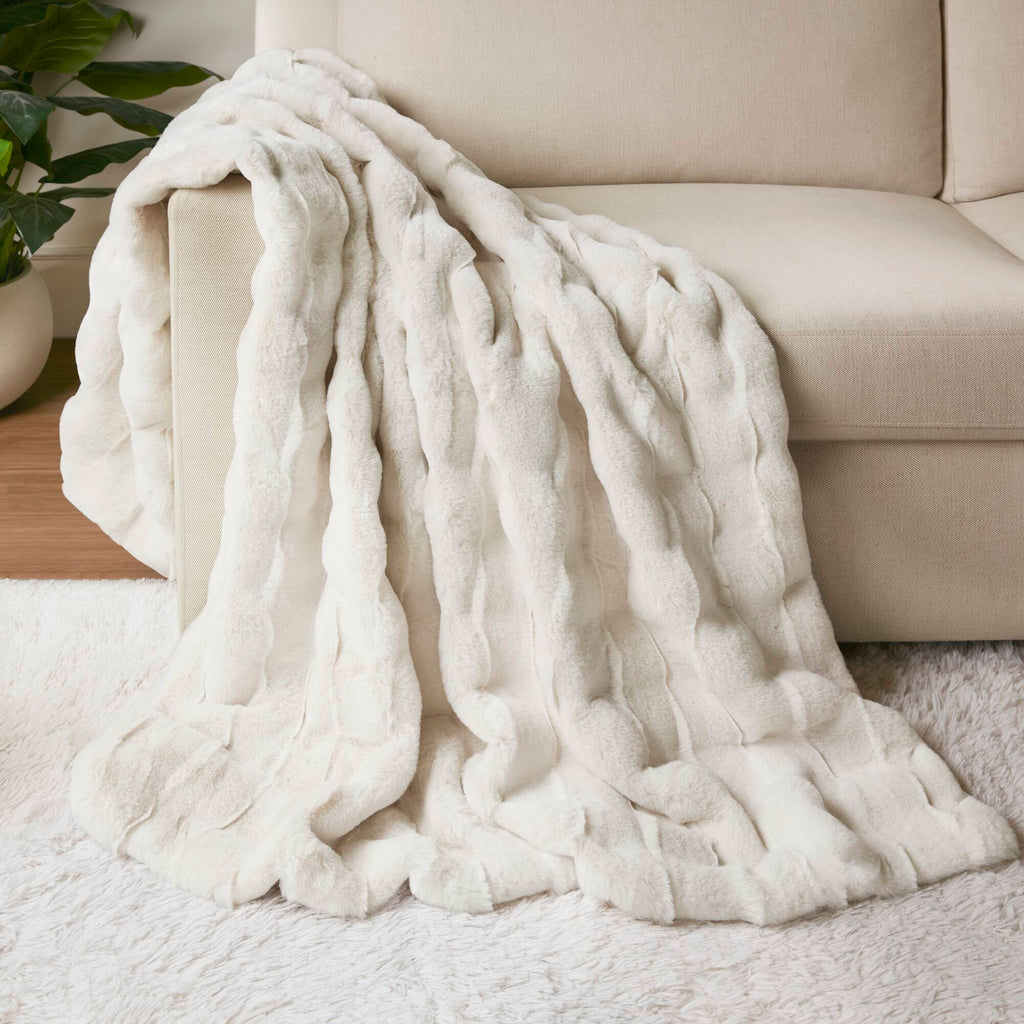 Vivienne - Faux Fur Throw - Ivory