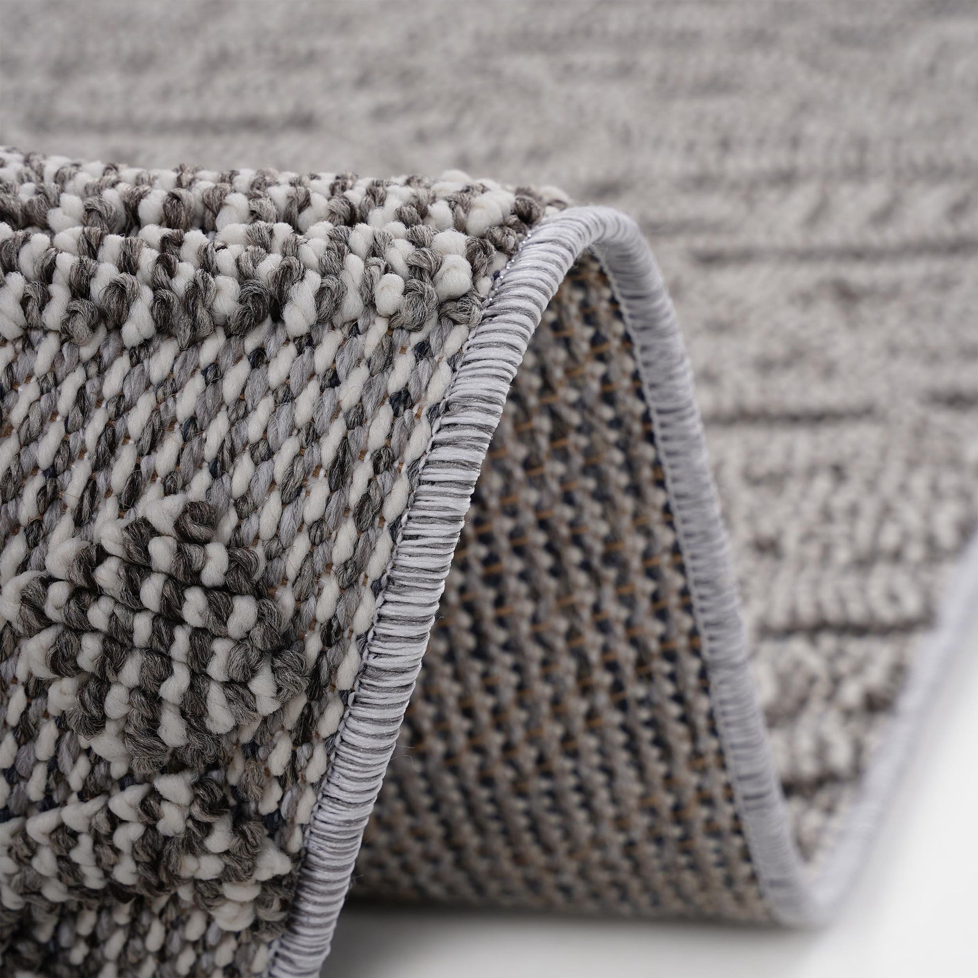 Guros - Traditional Indoor / Outdoor Rug