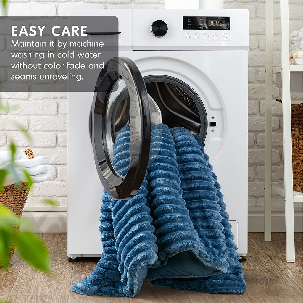 Avril - King/California King Fluffy Ribbed Plush Comforter Set - Blue