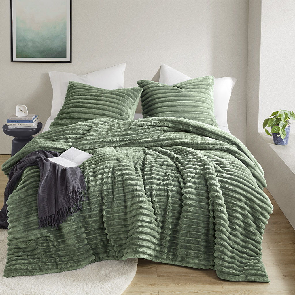 Avril - Twin/Twin Long Fluffy Ribbed Plush Comforter Set - Green