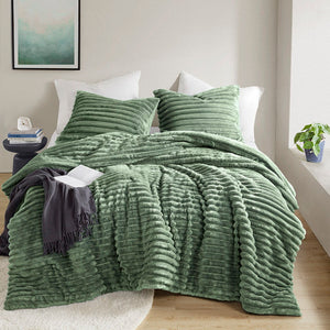 Avril - King/California King Fluffy Ribbed Plush Comforter Set - Green