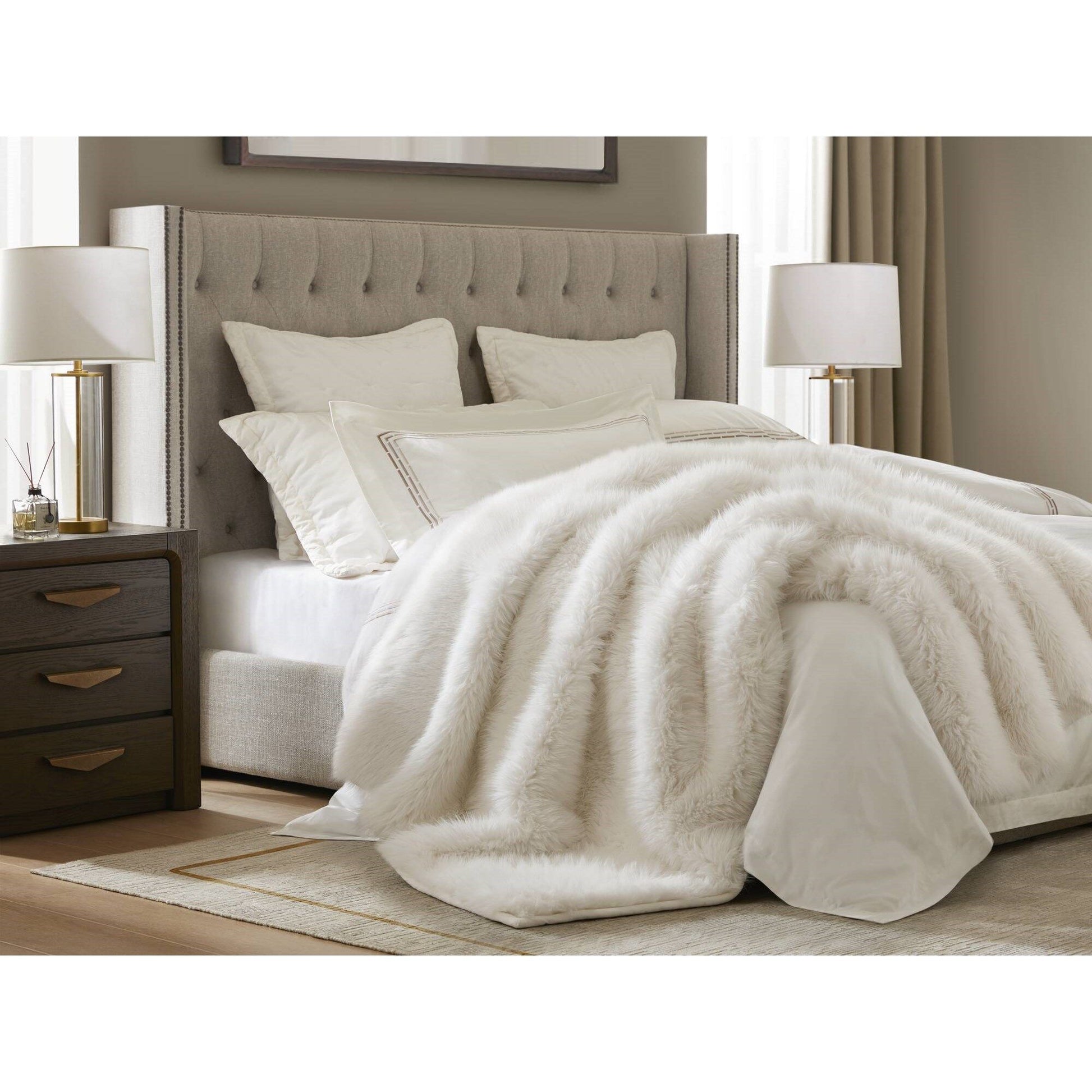 Botswana Animal Print - 60x80" Faux Fur Throw Blanket - Polar Bear