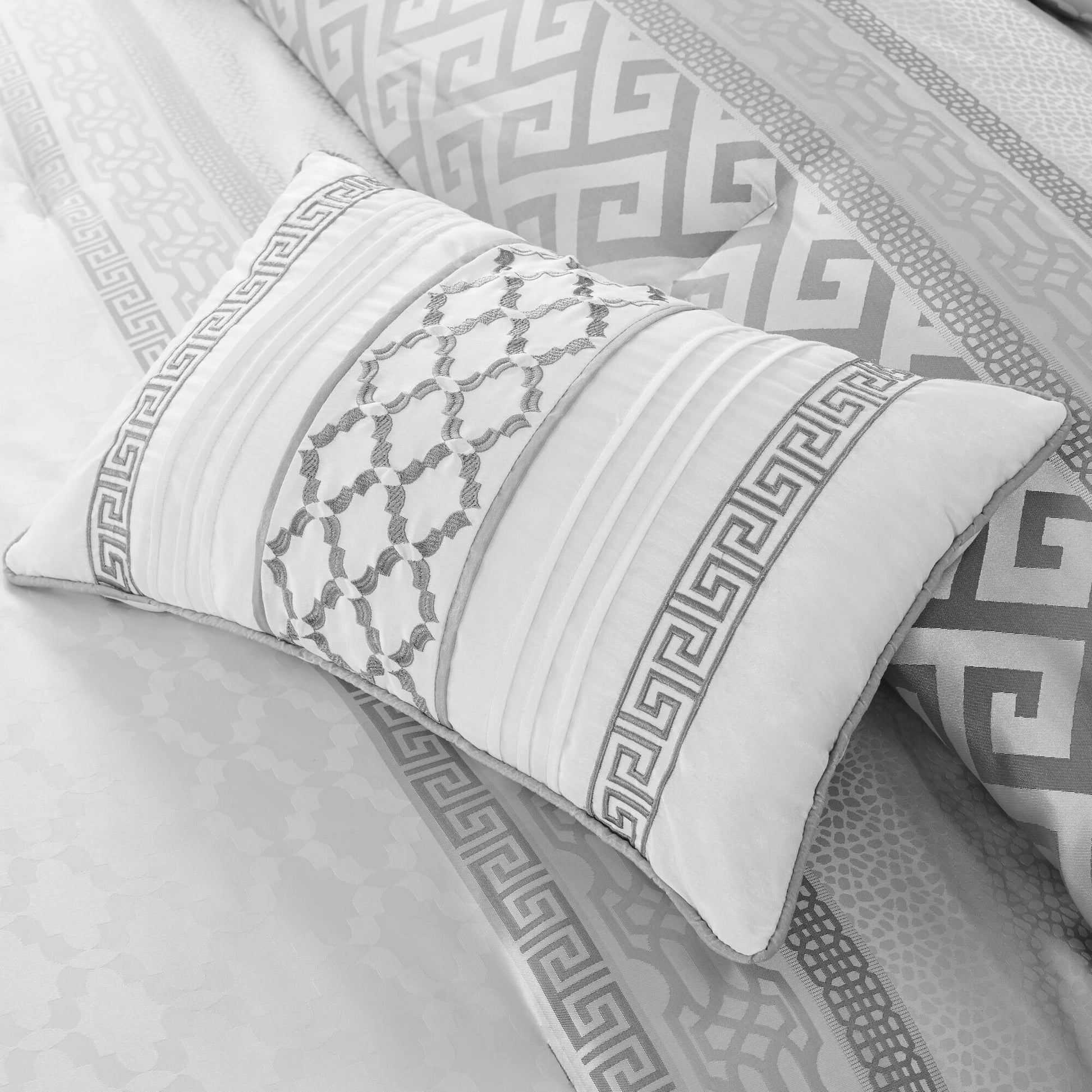 Bennett - Queen Piece Comforter (Set of 7) - Gray