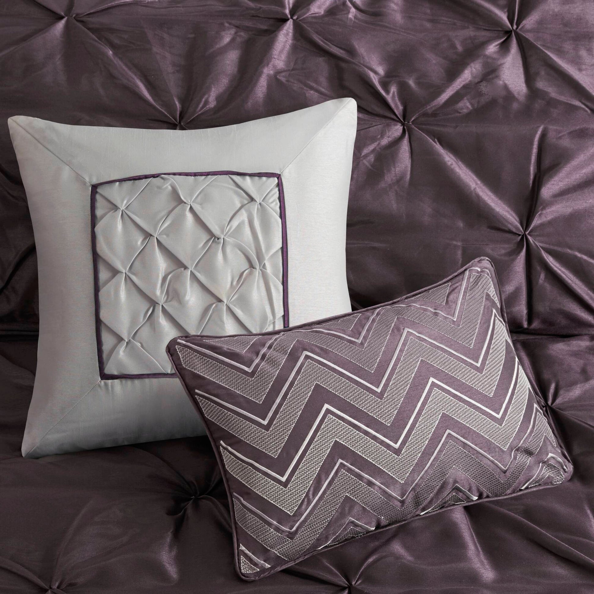 Laurel - King 7 Piece Tufted Comforter Set - Plum