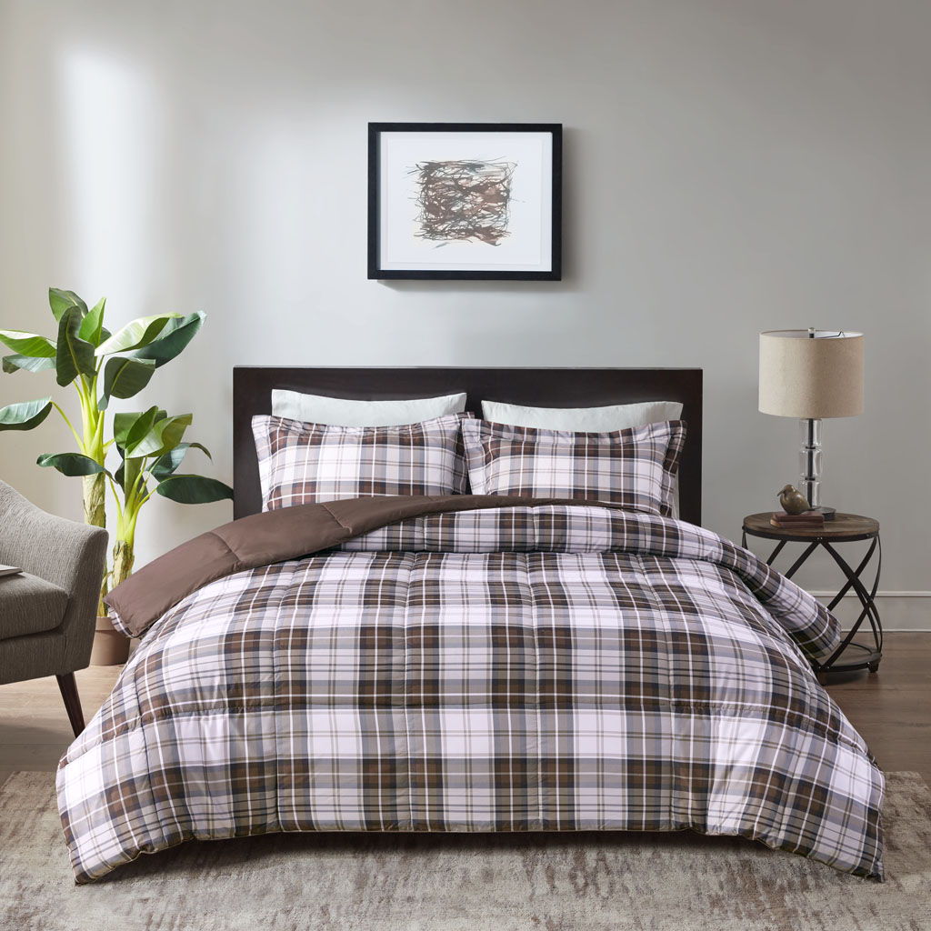 Parkston - Twin 3M Scotchgard Down Alternative All Season Comforter Set - Brown