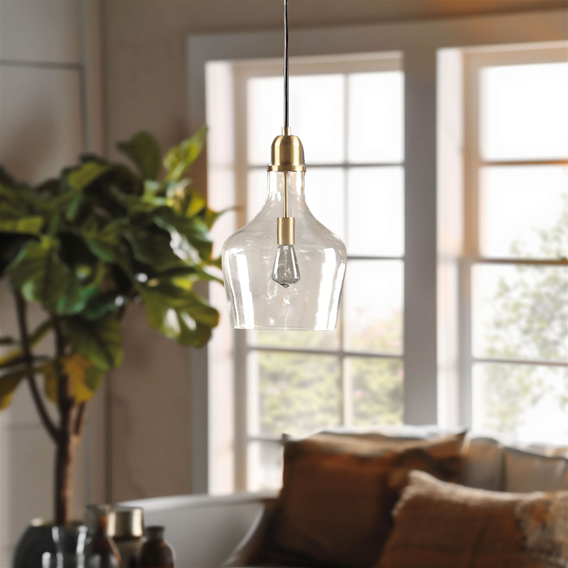 Auburn - Bell Shaped Glass Pendant - Gold / Clear