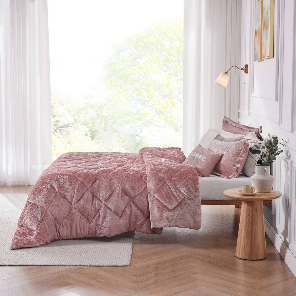 Felicia - Comforter Set - Blush