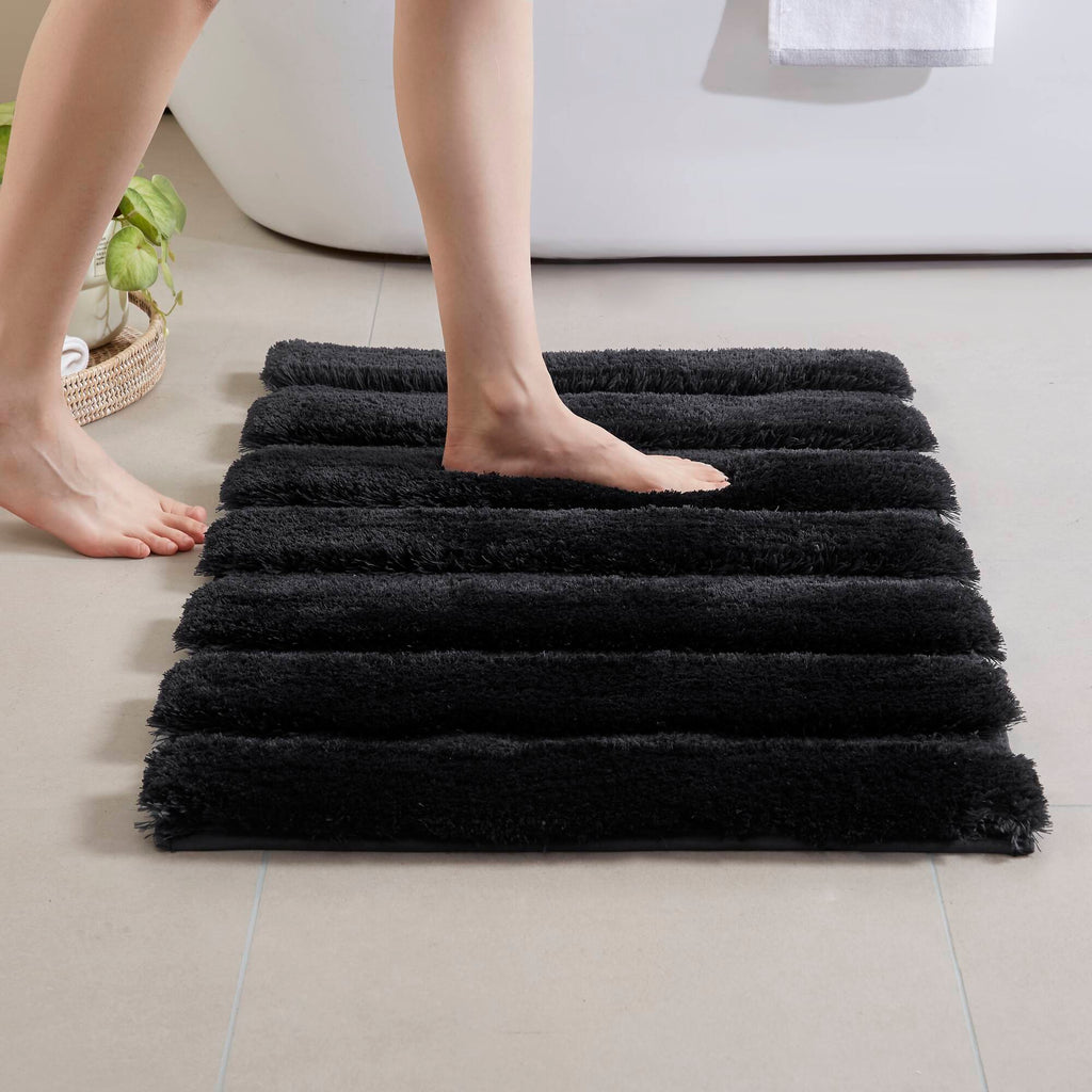 Tufted Pearl Channel - 21" x 34" Rug - Black