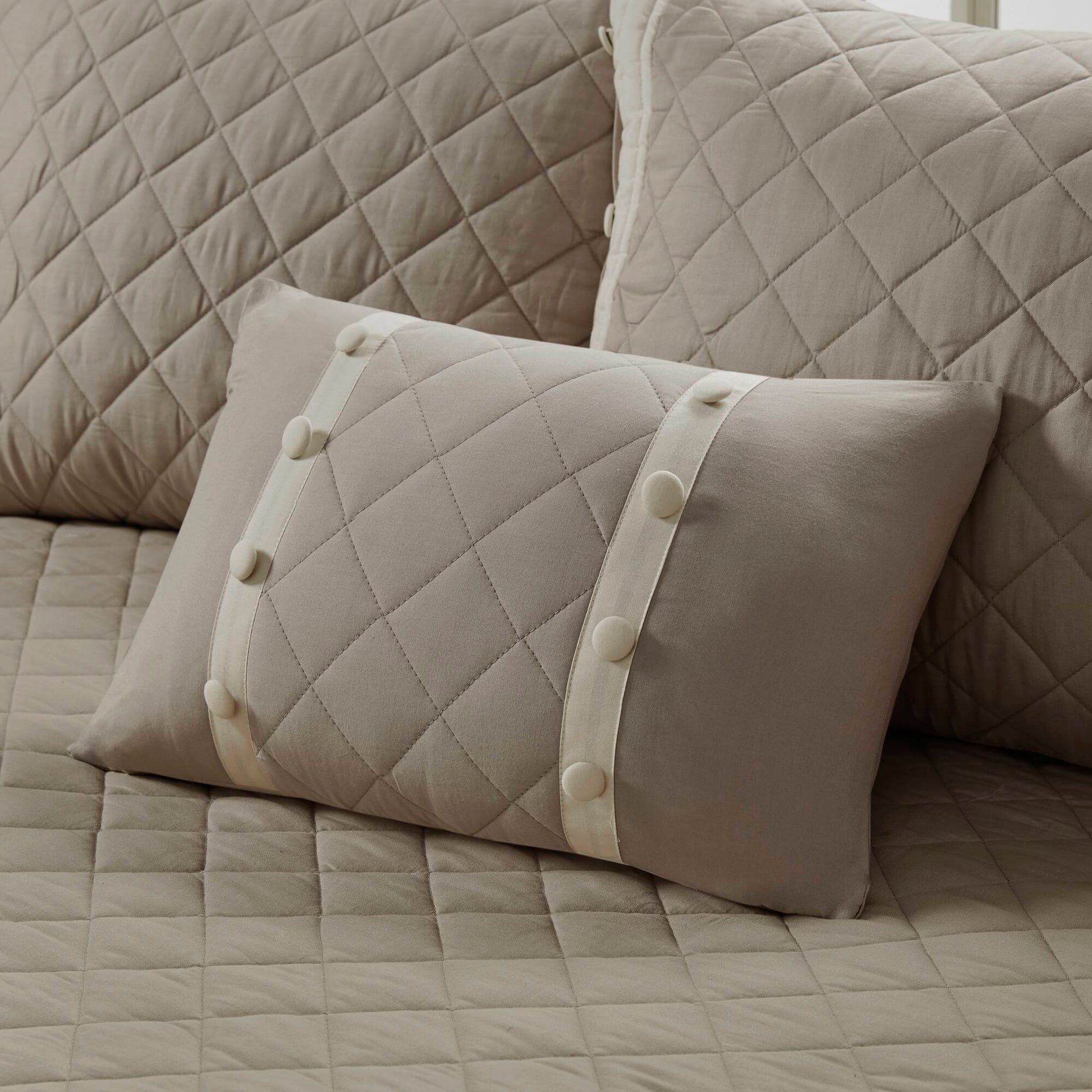Breanna - 6 Piece Daybed Cover Set - Khaki