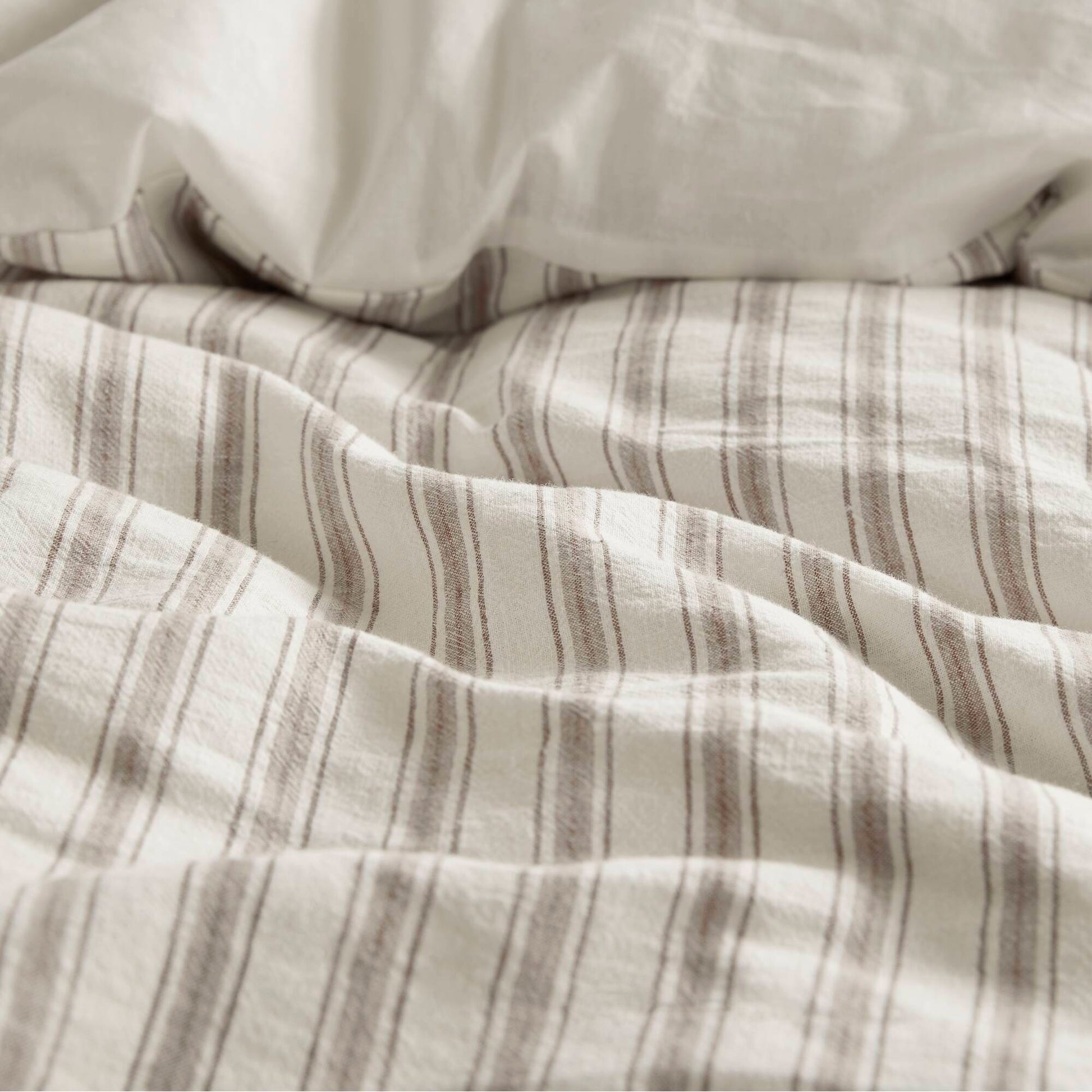 Etta - 3 Piece Queen Duvet Set - Tan