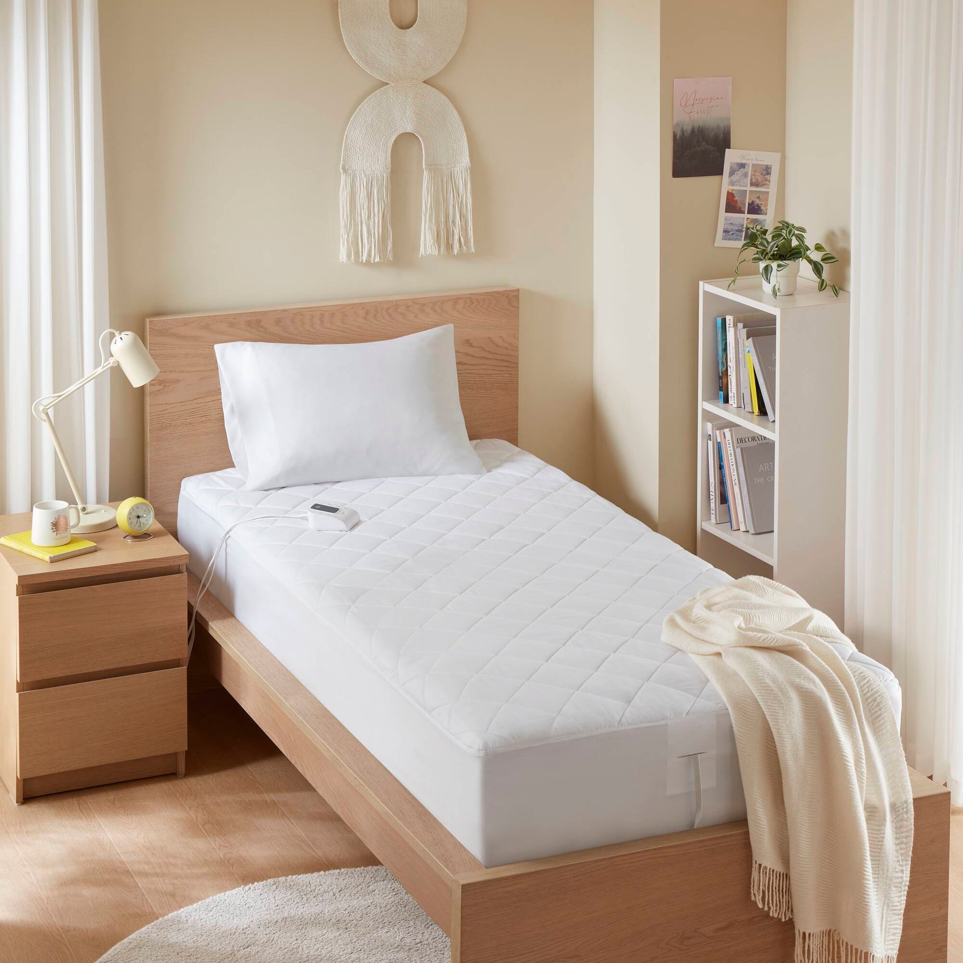 Microfiber Zoned - Full Heated Mattress Pad - White