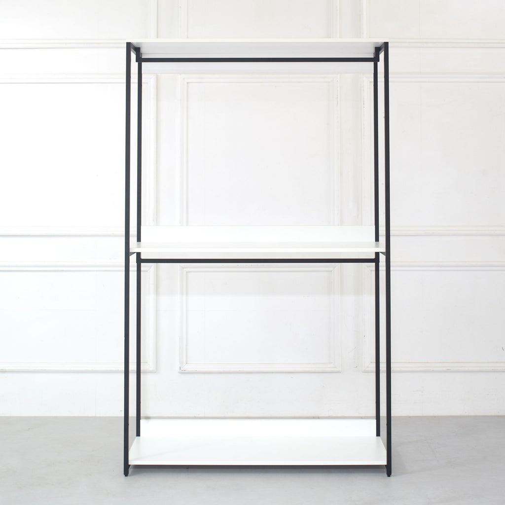 Fiona - Walk In Closet With Shelves