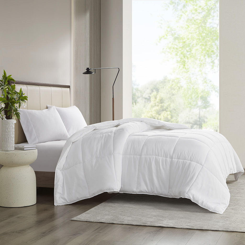 Winfield - 300 Thread Count Percale Luxury Down Alternative Twin Comforter - White
