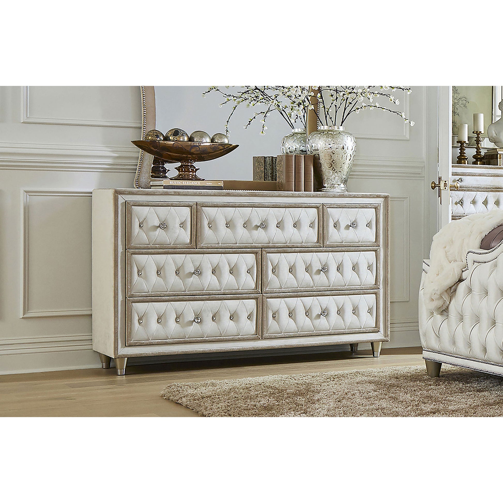 Williams - 7 Drawer Dresser - Camel