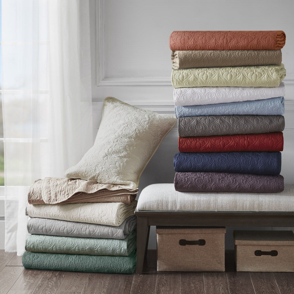 Quebec - 3 Piece King Reversible Bedspread Set - Clay Red