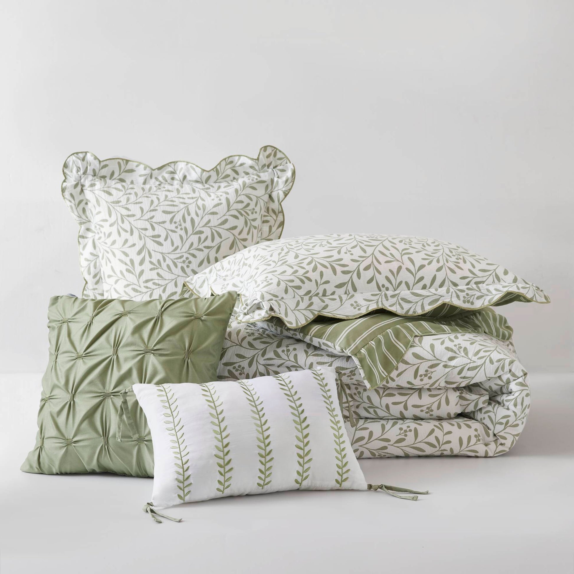 Darcy - 5 Piece King Print Comforter Set - Sage Green