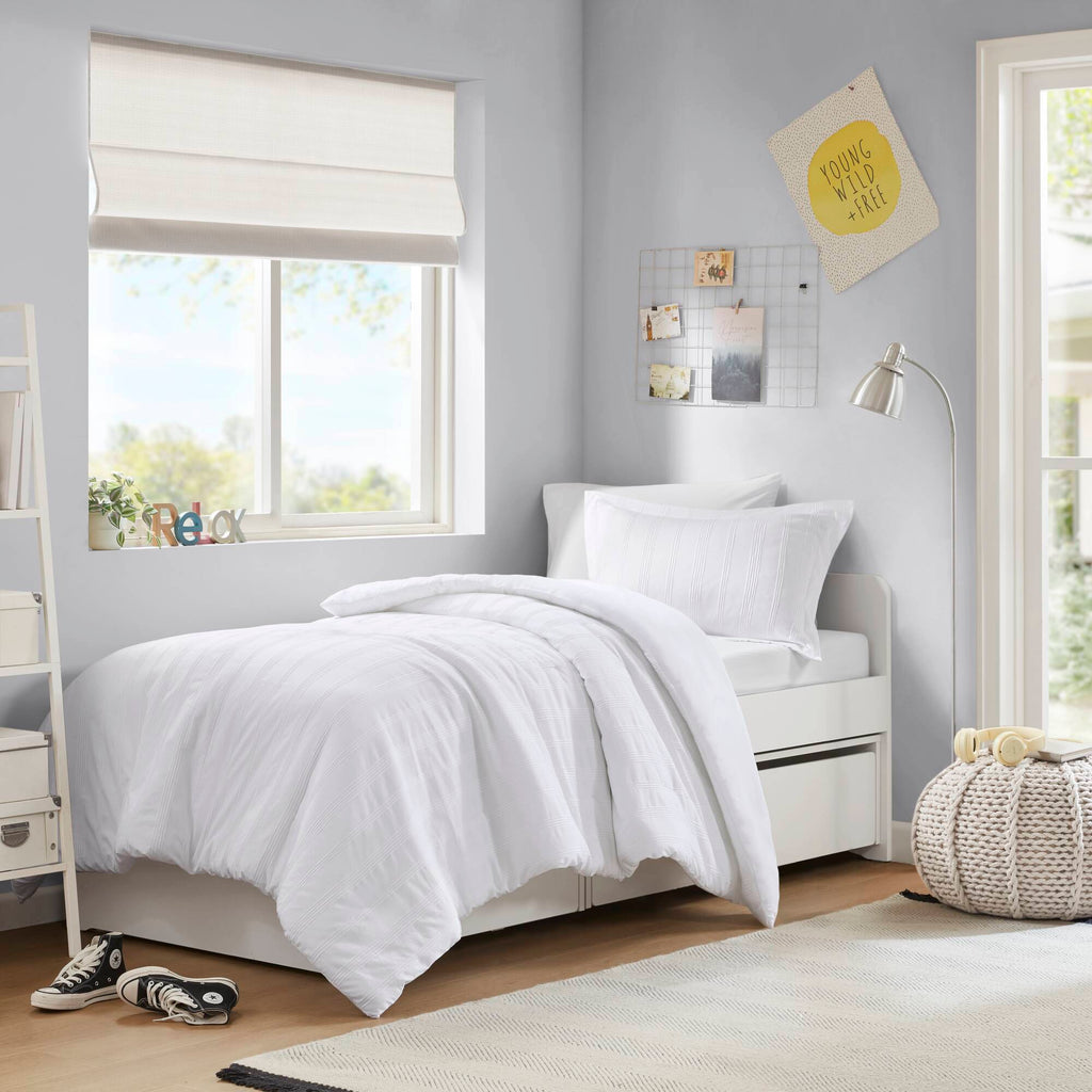 Logan - Twin/Twin Long Striped Duvet Set - White