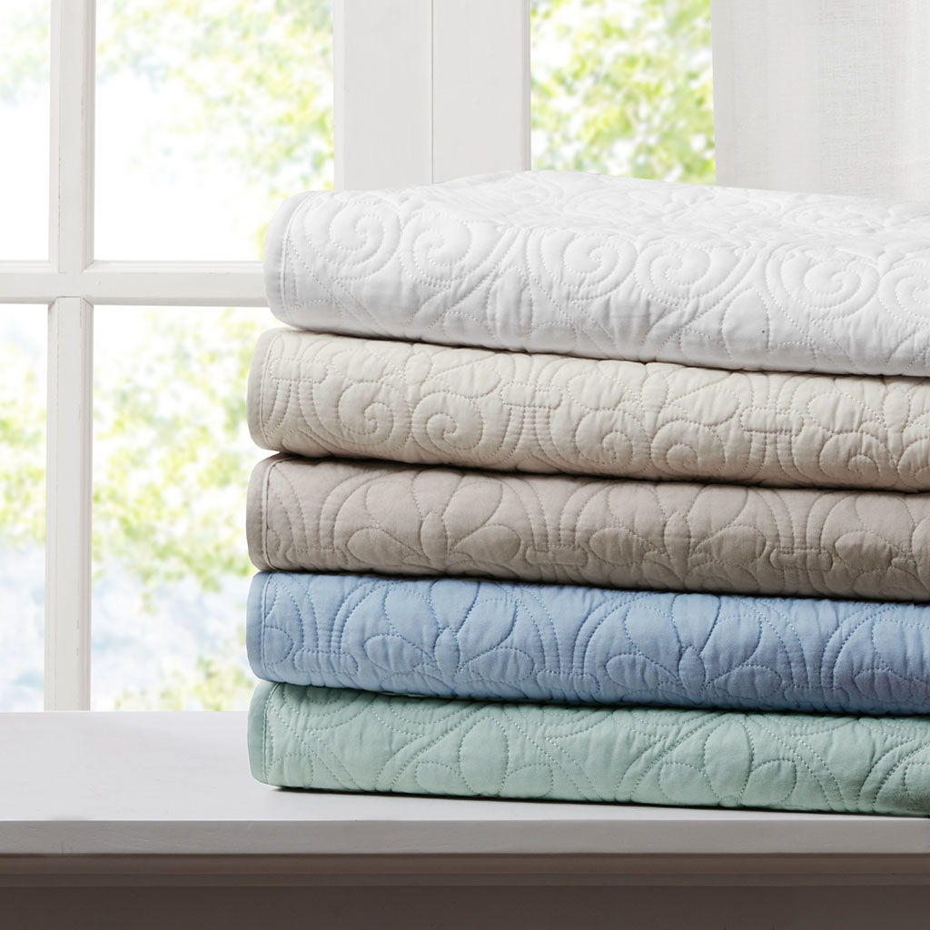 Quebec - Oversized Quilted Throw - Ivory