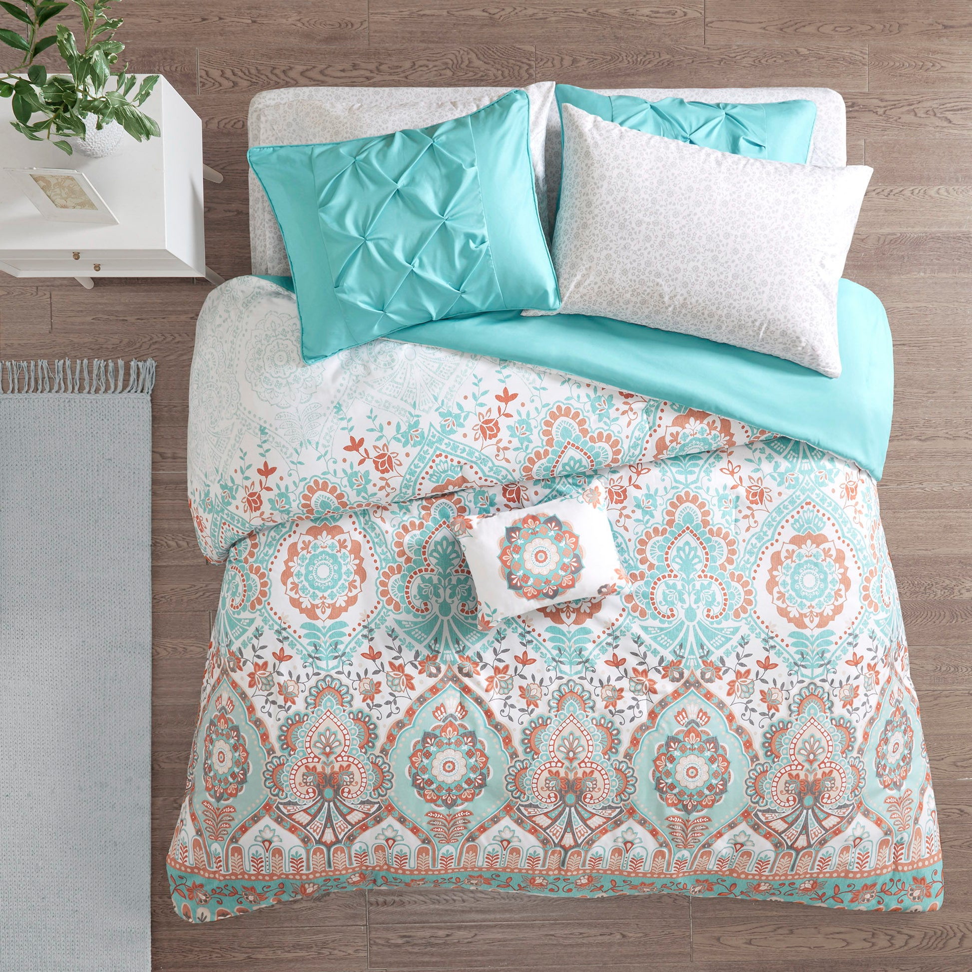 Vinnie - Twin Long Comforter And Sheet Set - Aqua