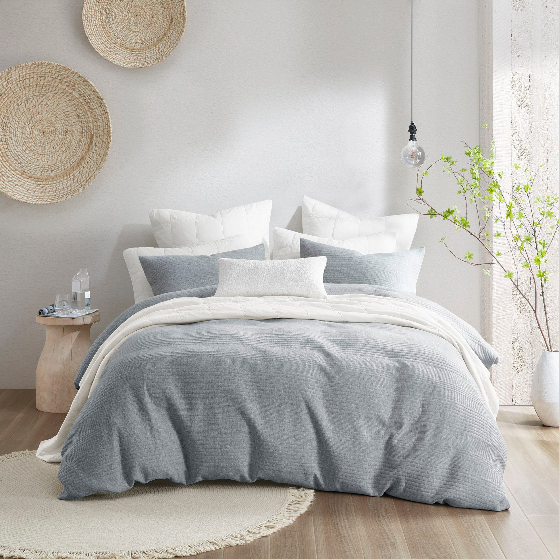 Gema - 3 Piece Full White Coverlet Set - Soft White