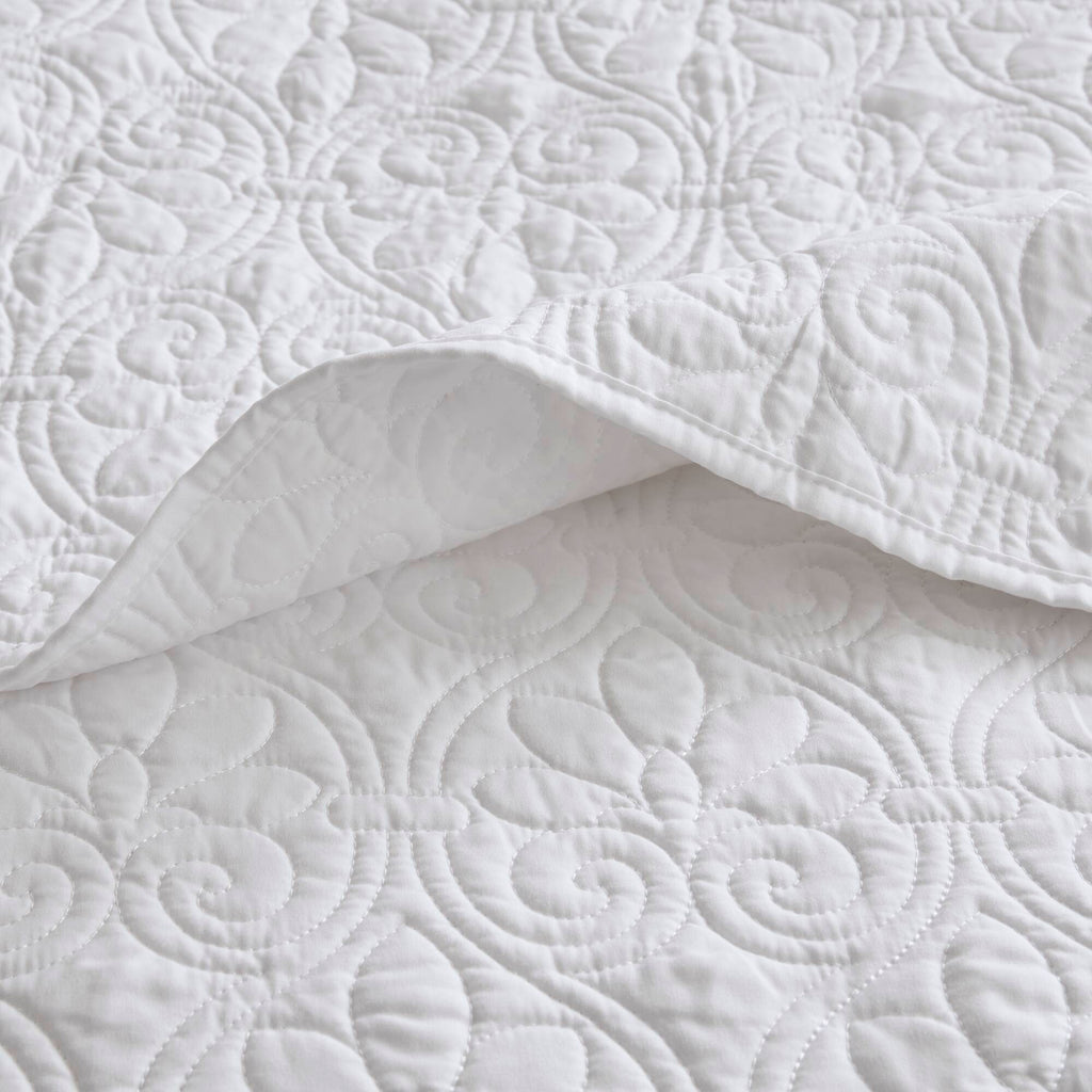 Quebec - Reversible Coverlet Set - White