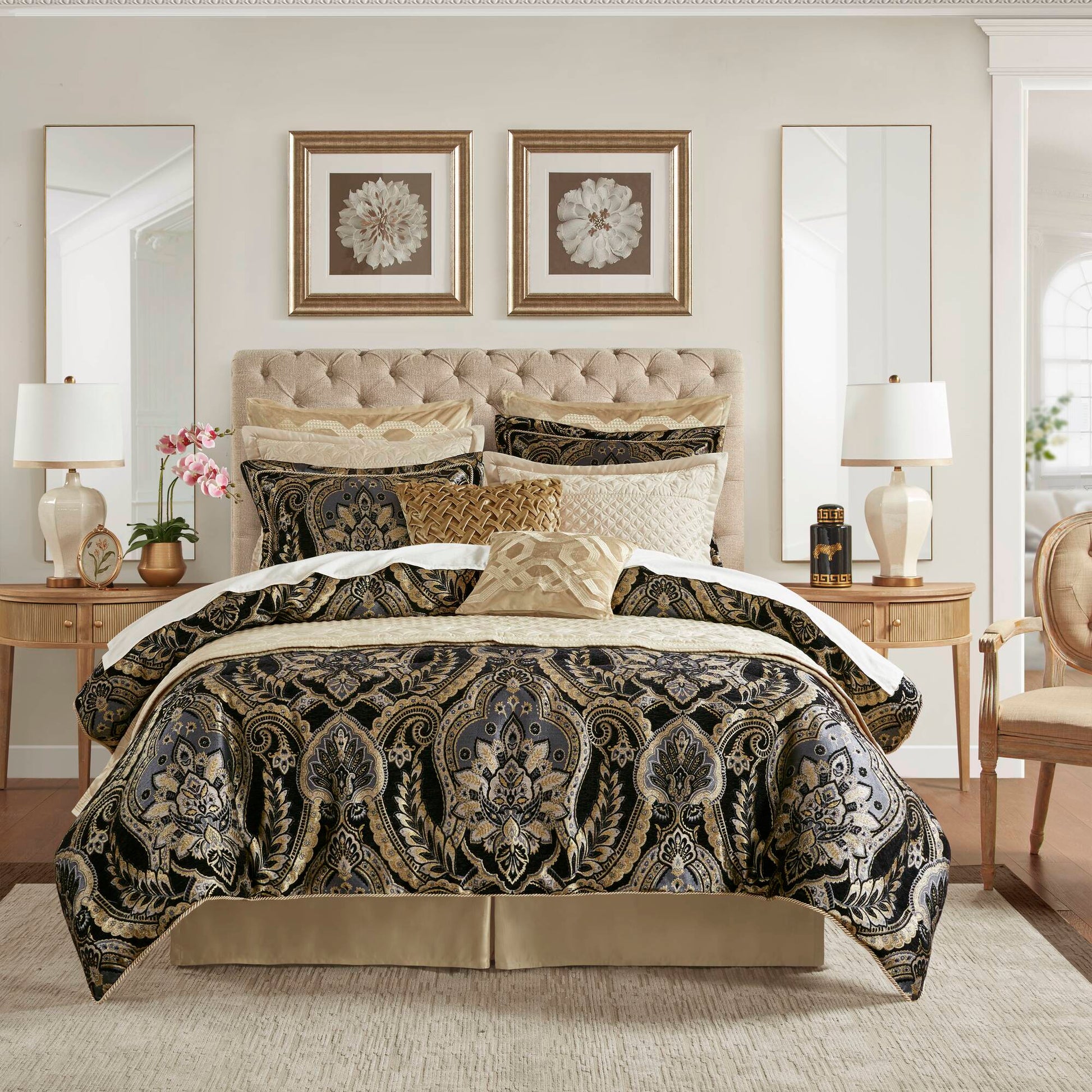 Julius - Queen Comforter Set - Black
