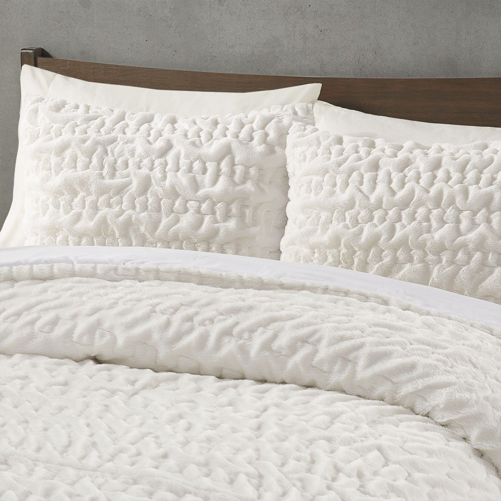 Blair - Ruched Fur Down Alternative Comforter Set - White