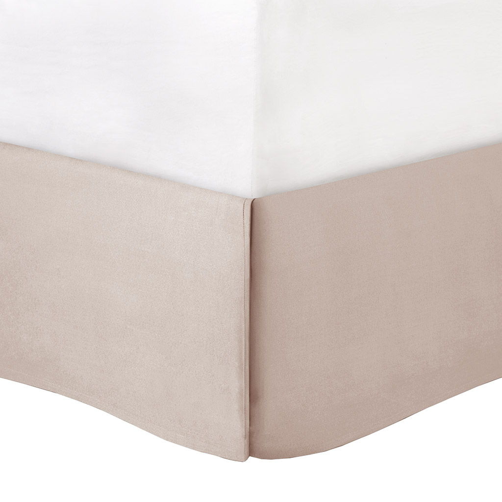 Laurel - 7 Piece Tufted Comforter Set - Blush