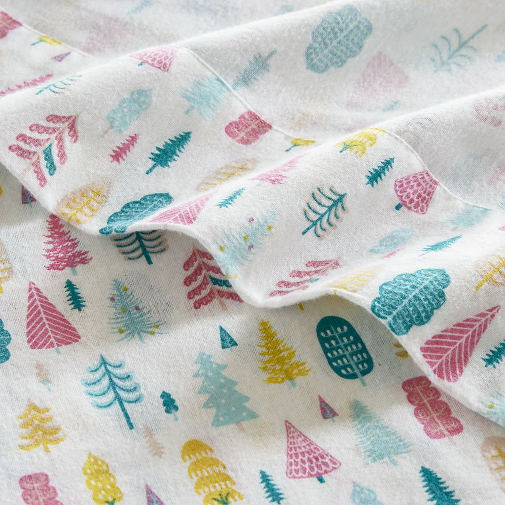 Cozy Soft - 4 Piece Queen Flannel Printed Sheet Set - White Holiday Trees