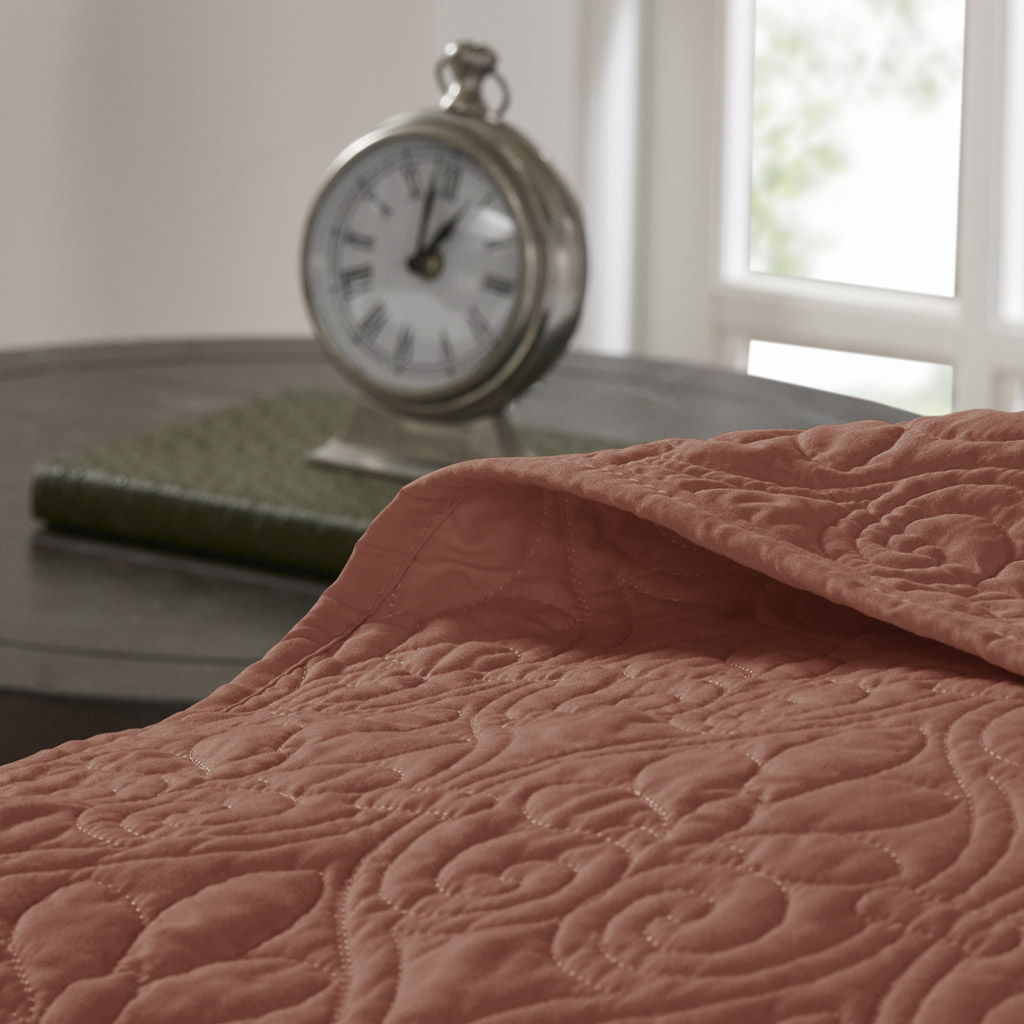 Quebec - 3 Piece King/California King Reversible Quilt Set - Clay Red