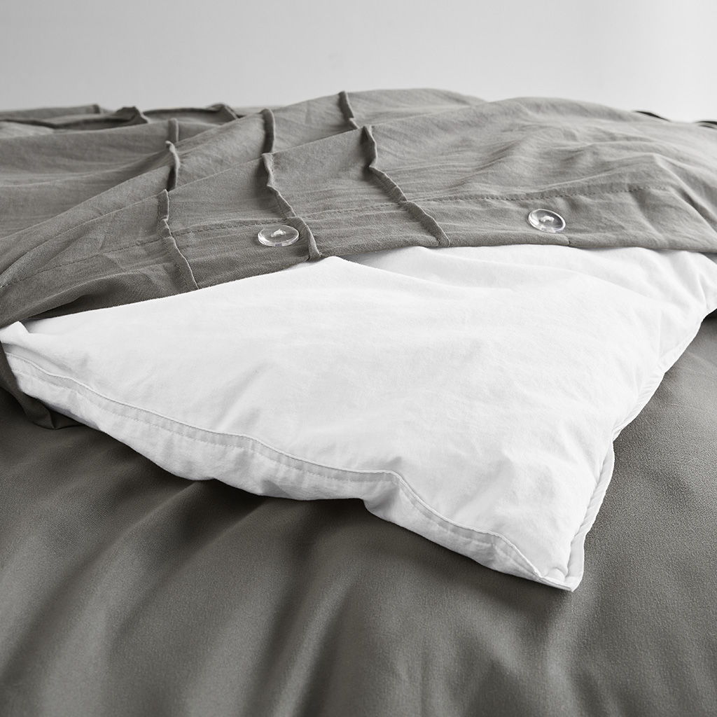 Porter - California King Soft Washed Pleated Comforter Set - Gray