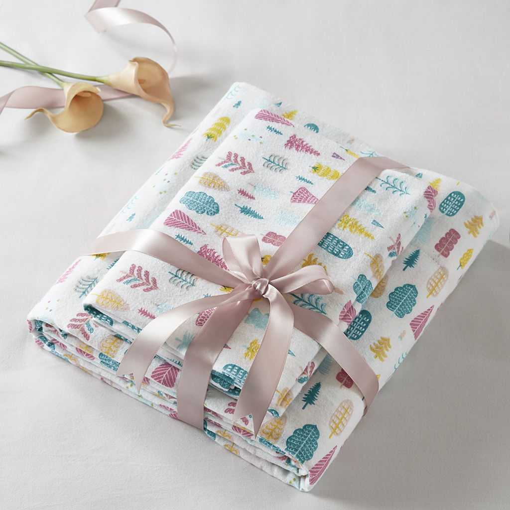 Cozy Soft - 4 Piece Queen Flannel Printed Sheet Set - White Holiday Trees