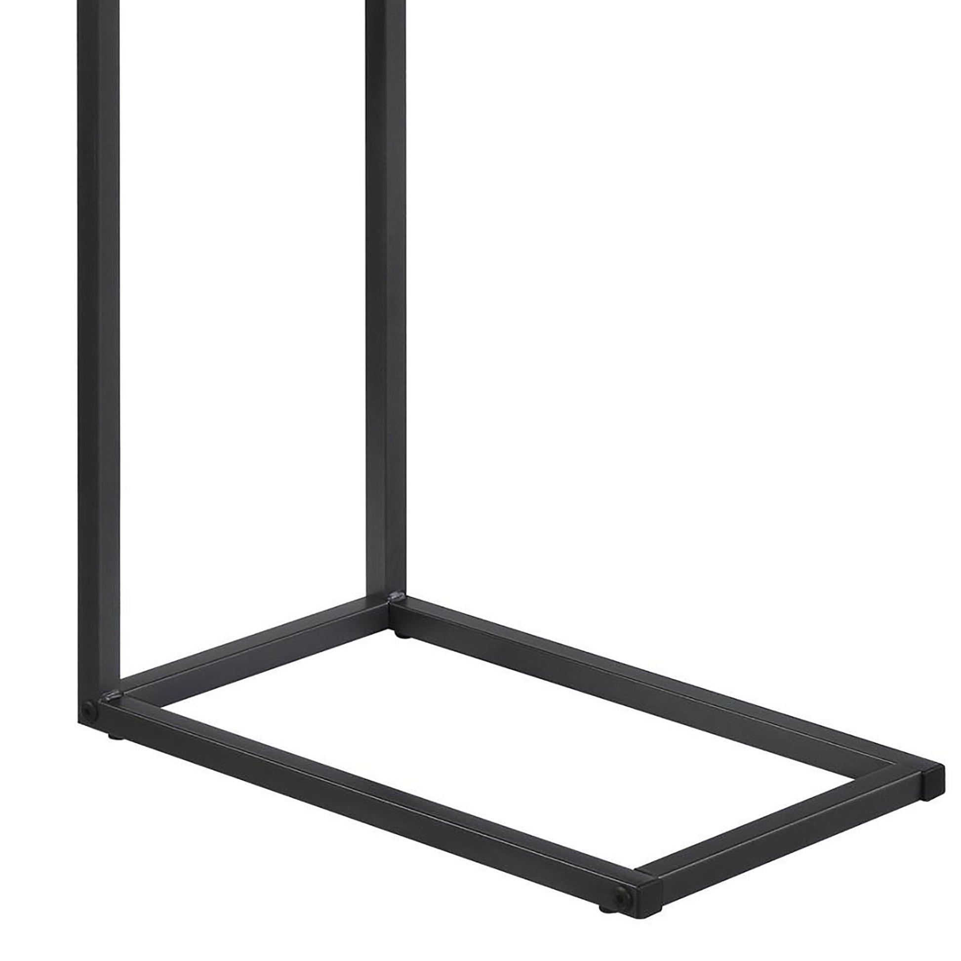 Stetsonia - C-Table With USB Charging Port