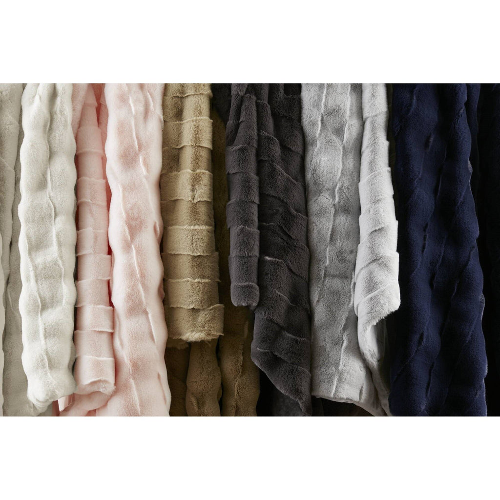 Vivienne - Faux Fur Throw - Gray