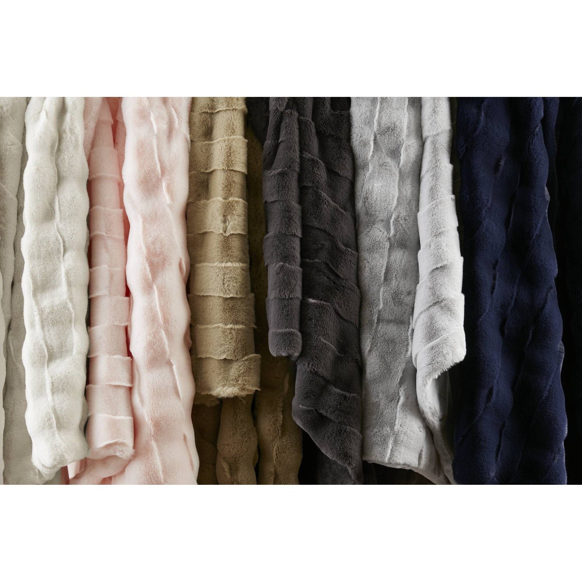 Vivienne - Faux Fur Throw - Gray