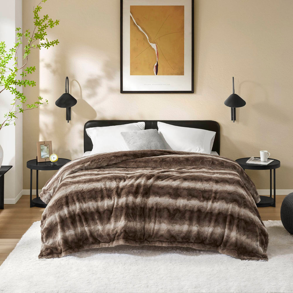 Zuri - 108" x 90" Blanket - Brown