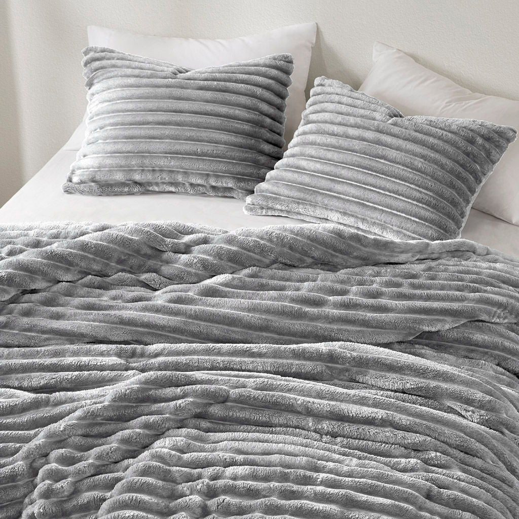 Avril - Full/Queen Fluffy Ribbed Plush Comforter Set - Gray