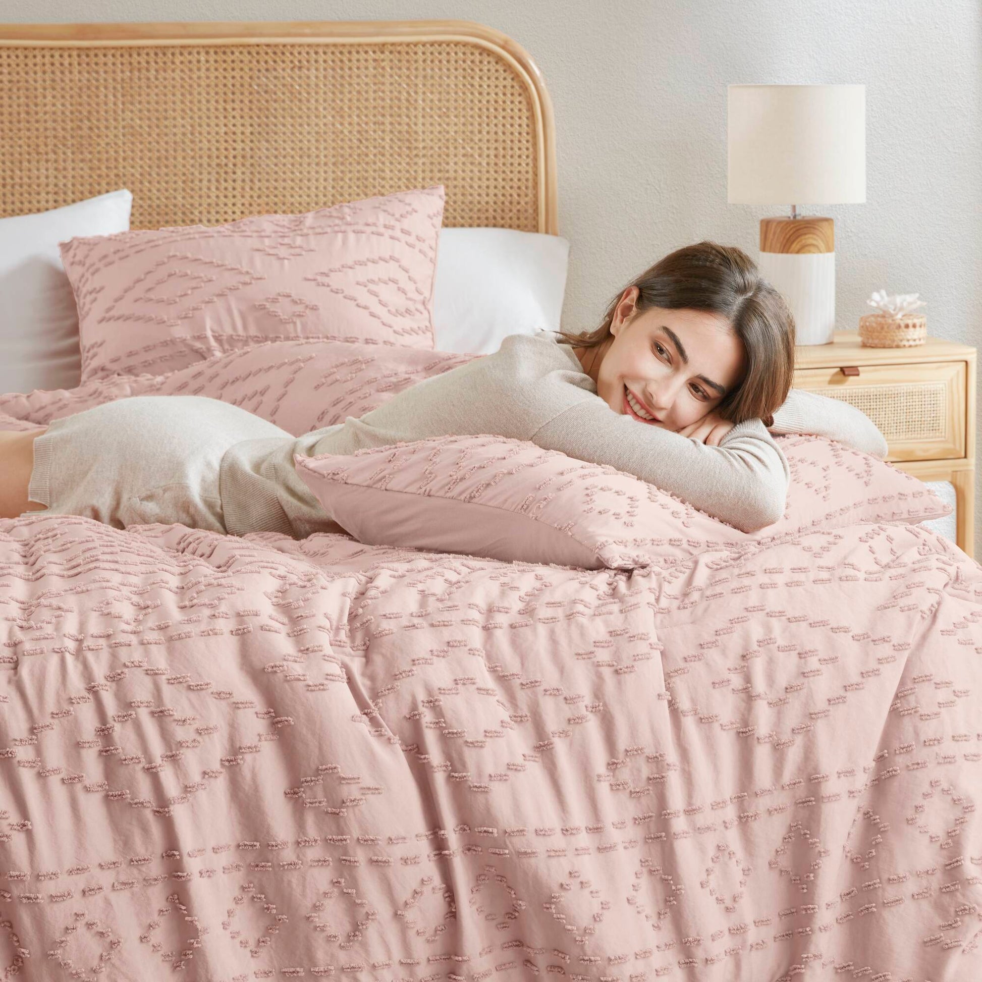 Gigi - King/California King Comforter Mini Set - Pink