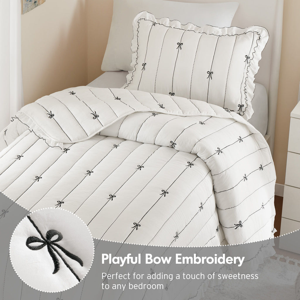 Liv - Microfiber Quilt Set - White / Black